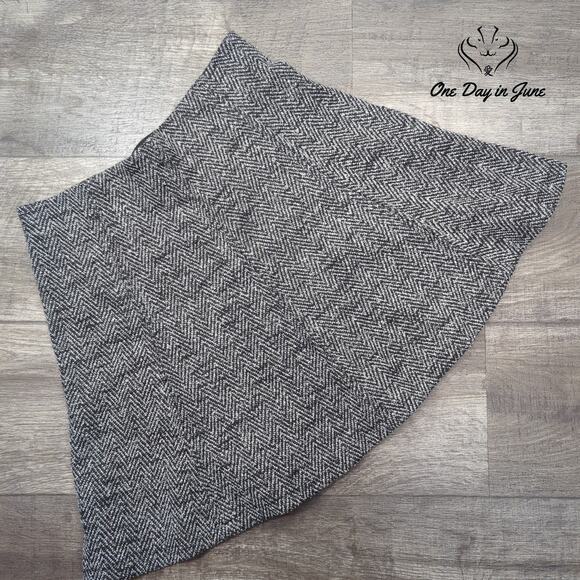 Loft Pull On Mini Skirt Size S - Picture 5 of 5